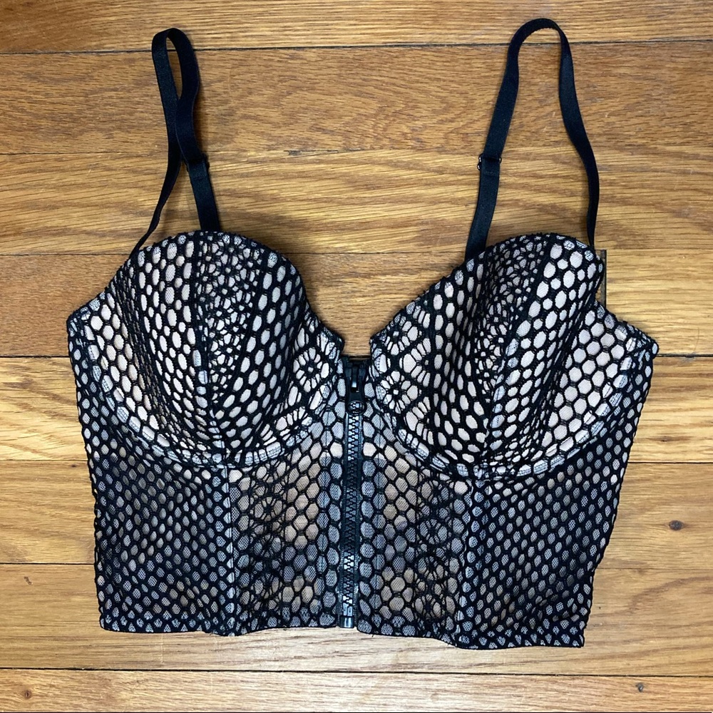 Victoria’s Secret bustier bra 34C